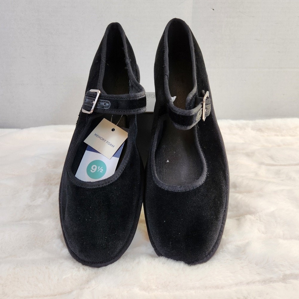 Universal Thread Halston Black Velvet Mary Jane Flats Memory Foam Womens 9.5 NEW